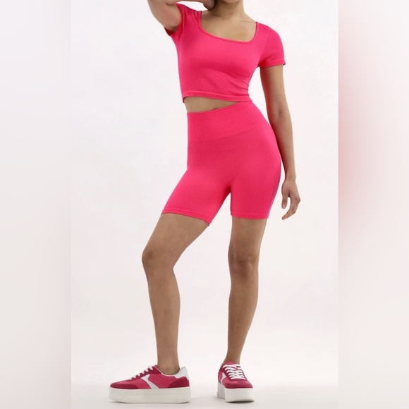 No Boundaries Seamless Double Square Neck Top & Bike Short Set, Women's - Picture 4 of 10